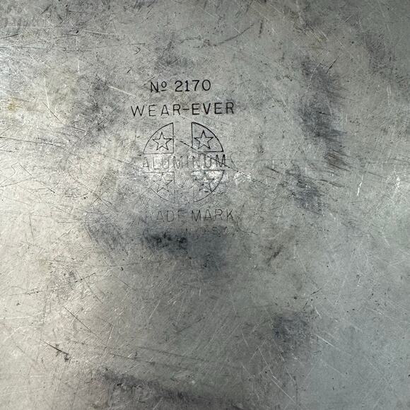 Vintage Wear Ever Large Aluminum Stock Pot 8 Quart No. 2170 W/Lid USA (READ) - Picture 5 of 10